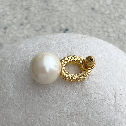 413. caviar pearl pierce/earring