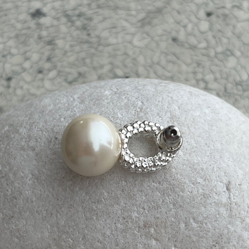 caviar pearl pierce/earring