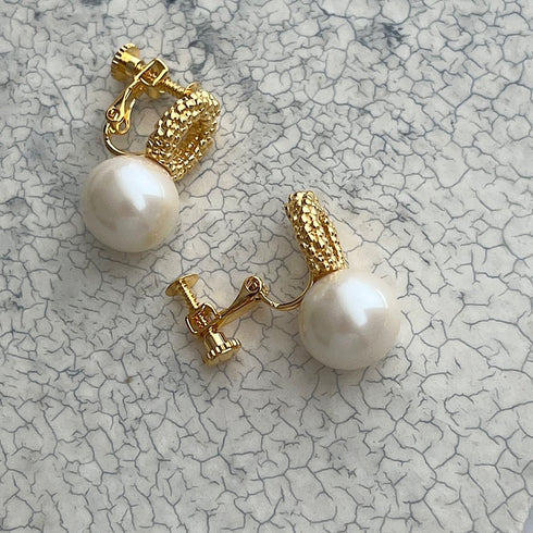 413. caviar pearl pierce/earring