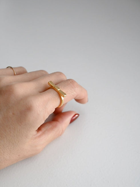 noble ribbon † ring