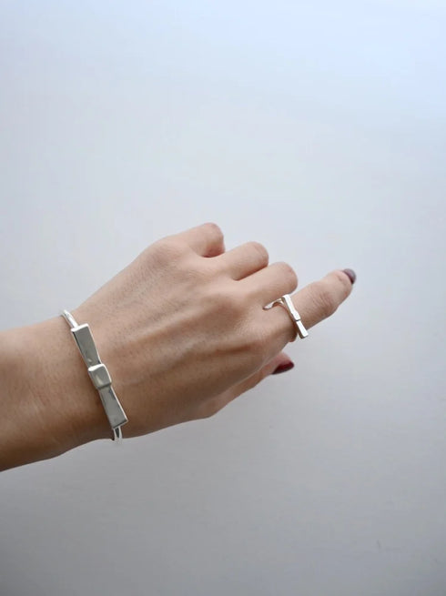 noble ribbon † bangle