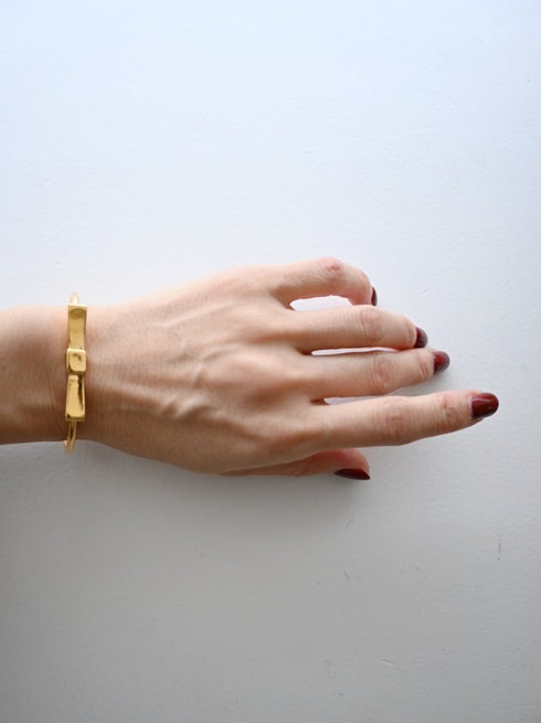 noble ribbon † bangle