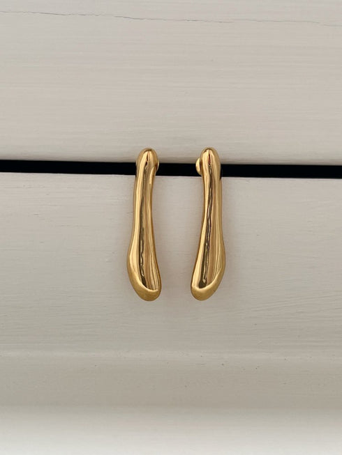 smiley pierce/earring