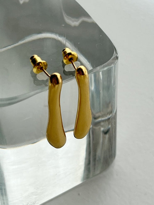 smiley pierce/earring