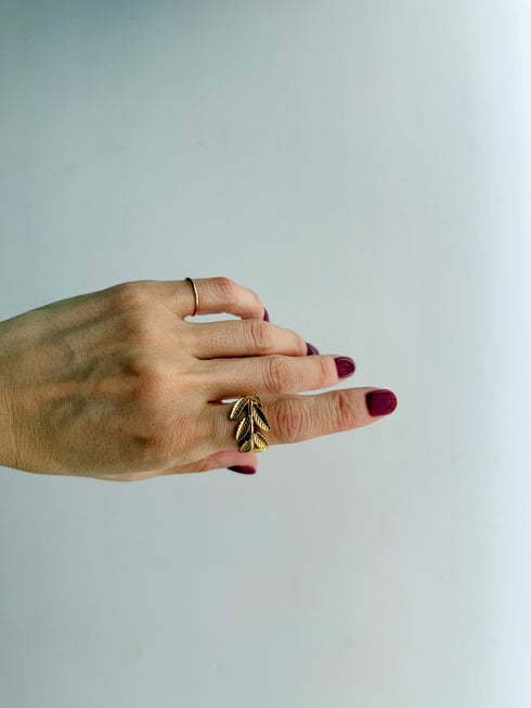 36. leaf ring