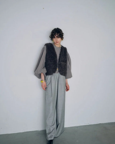 volume sleeve blouse