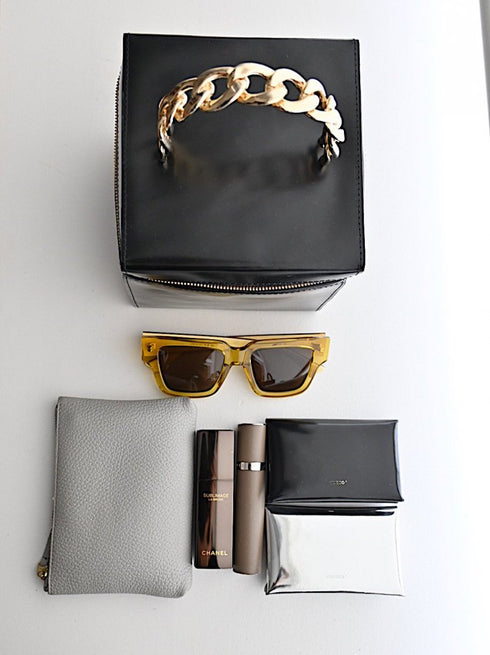 chain handle vanity-01square