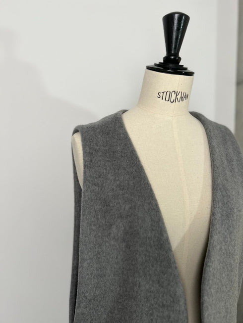 NOBLE lamb wool jilet