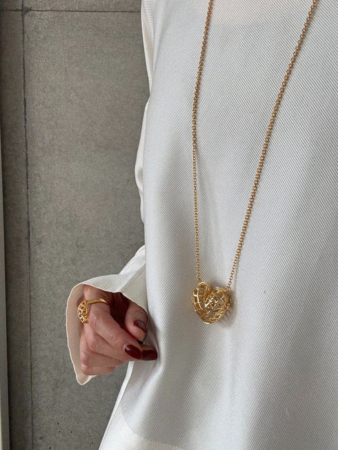 peekaboo heart petite pierce/earring