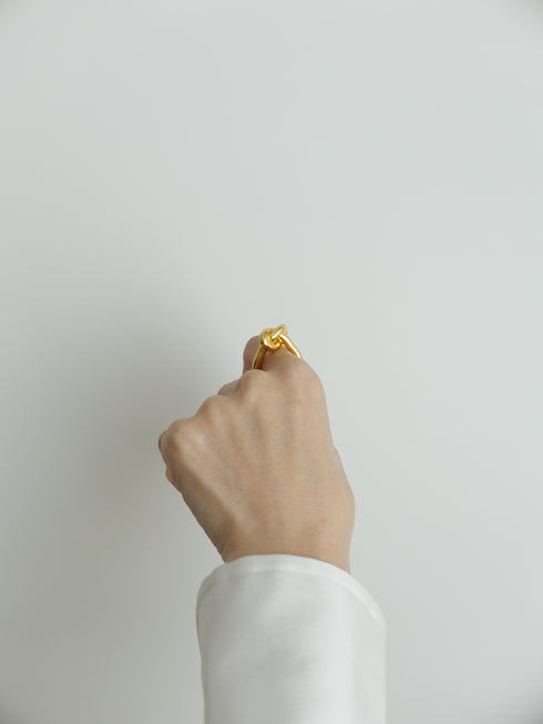 42. knot ring