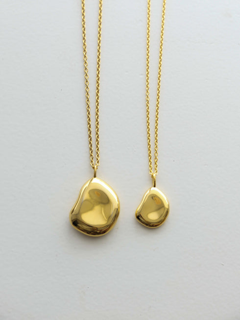 209. mini Manon necklace