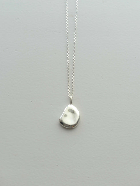209. mini Manon necklace