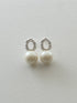413. caviar pearl pierce/earring