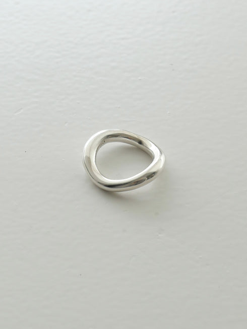 33. wave ring