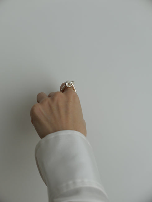 42. knot ring
