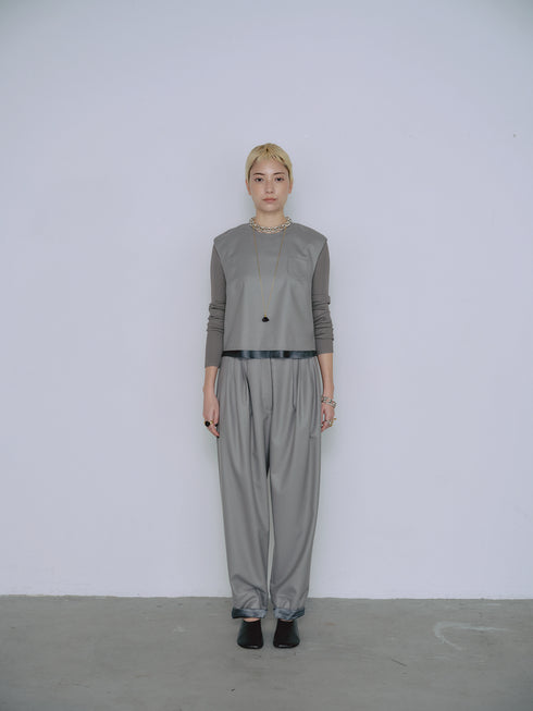 1210. smooth wool tuck pants(予約商品)