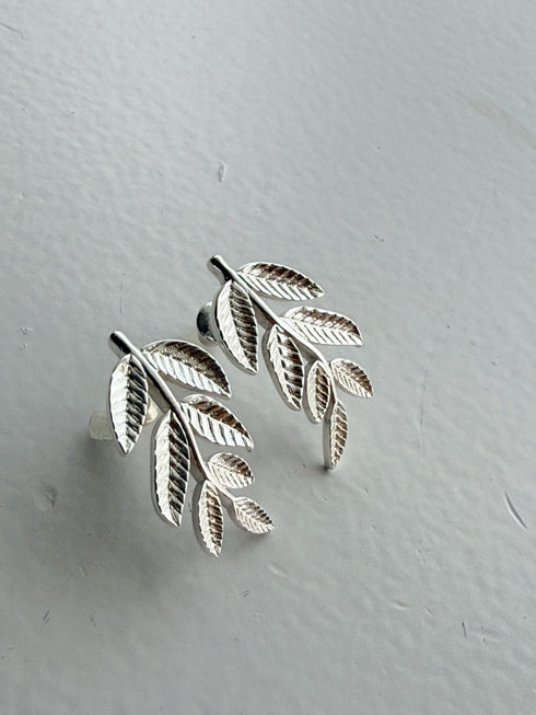 420. leaf pierce/earring
