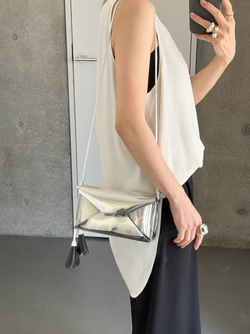 ORIGAMI- clear shoulder