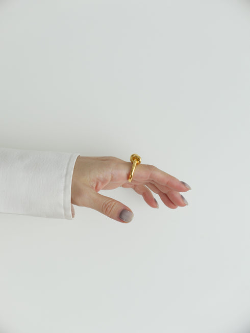 42. knot ring
