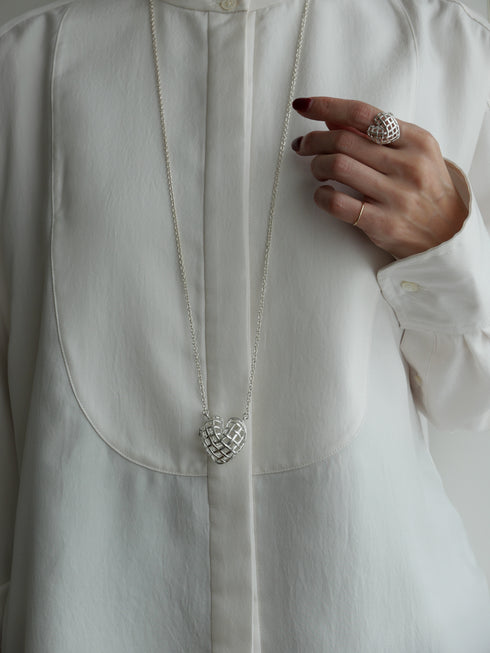 230. peekaboo heart necklace