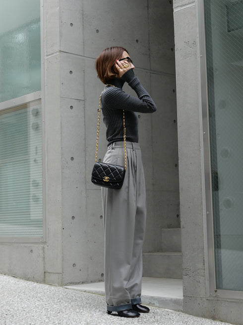 1210. smooth wool tuck pants(予約商品)