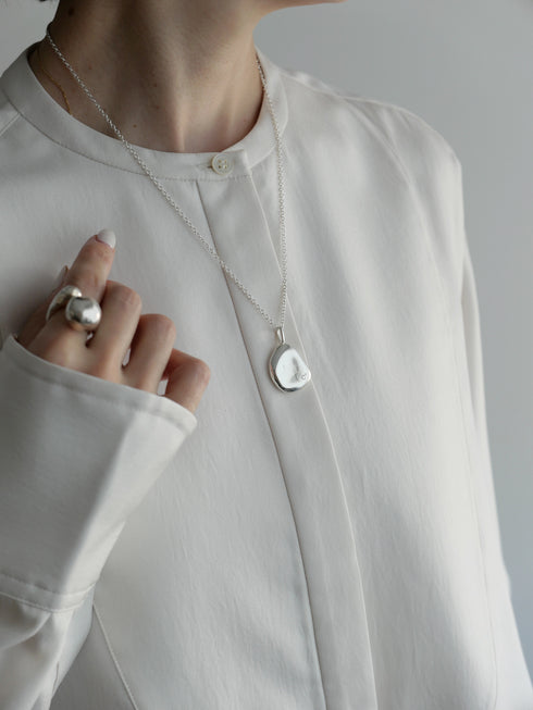 209. mini Manon necklace