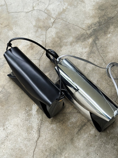 ORIGAMI- clear shoulder