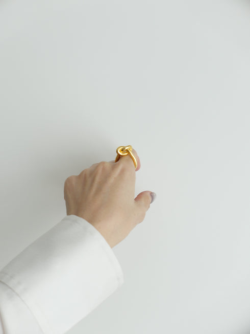42. knot ring