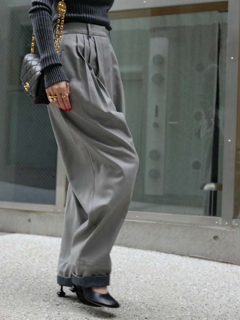 1210. smooth wool tuck pants(予約商品)