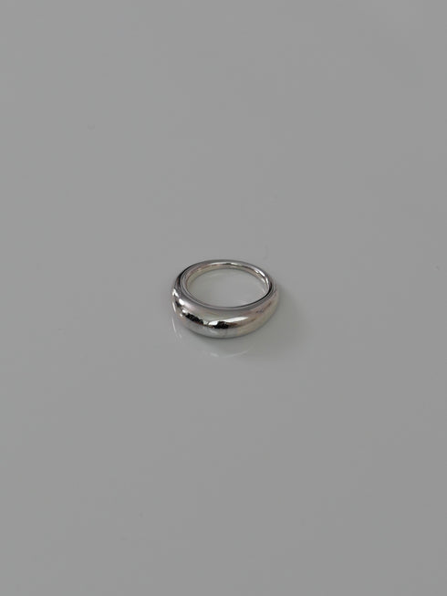45. Luna ring