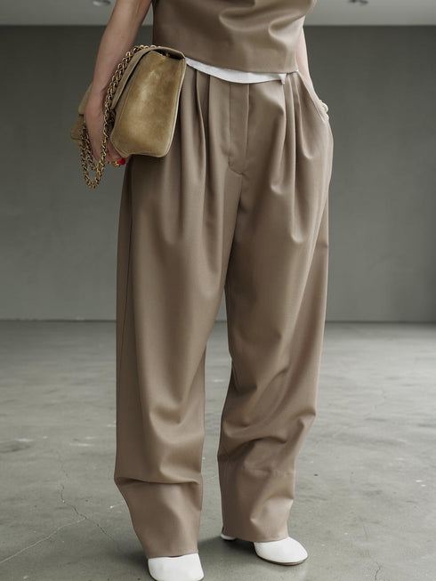 1210. smooth wool tuck pants(予約商品)