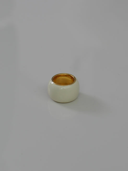 20. macaron † white