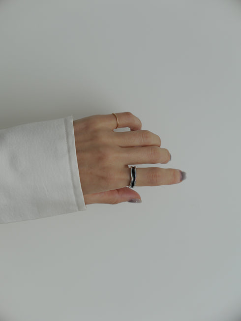 15. silver bobbin † black
