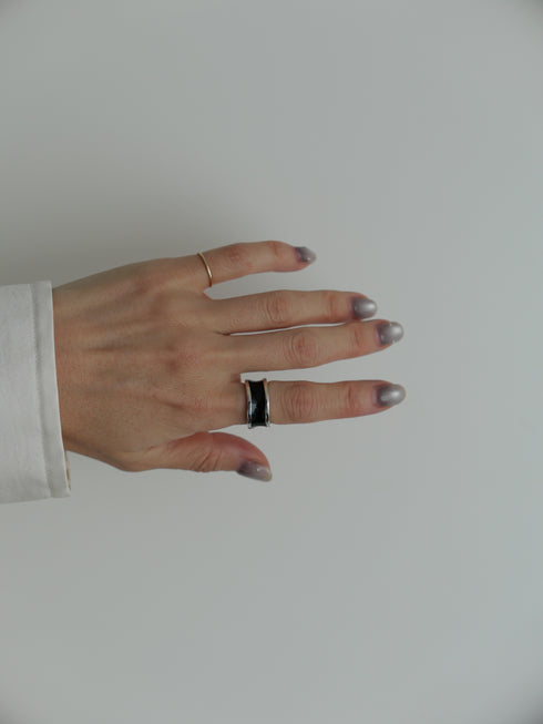 15. silver bobbin † black