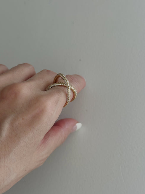 ✧ NEW ✧ N°50 loop pave ring
