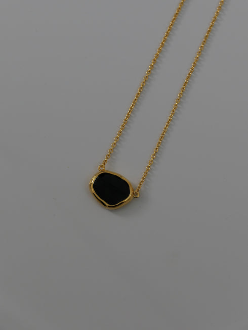233. Lulu long necklace