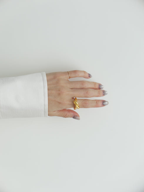 42. knot ring