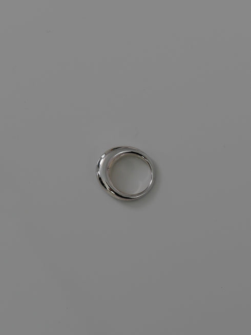 45. Luna ring