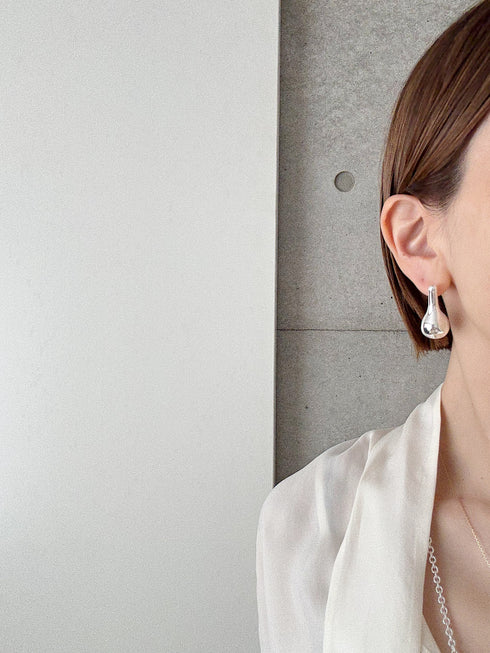 424. floating drop pierce/earring