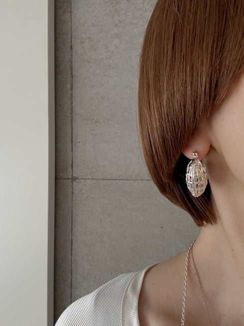 peekaboo heart hoop pierce