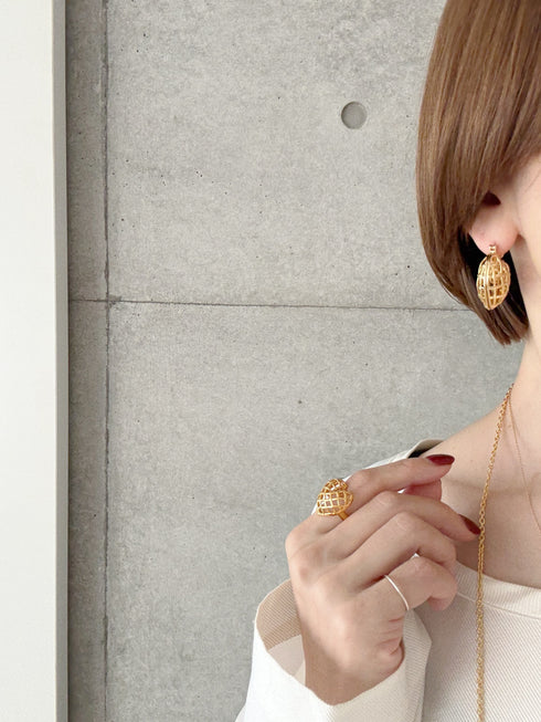 peekaboo heart hoop pierce