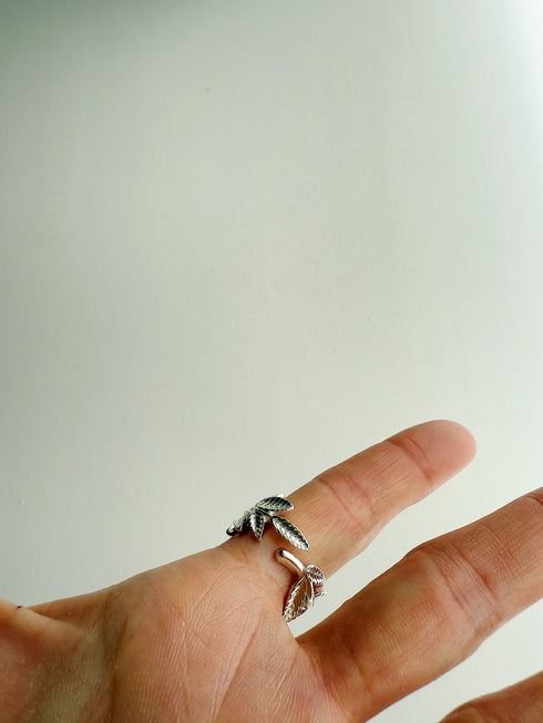 36. leaf ring