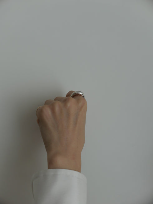 45. Luna ring
