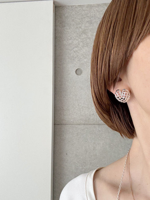 peekaboo heart petite pierce/earring