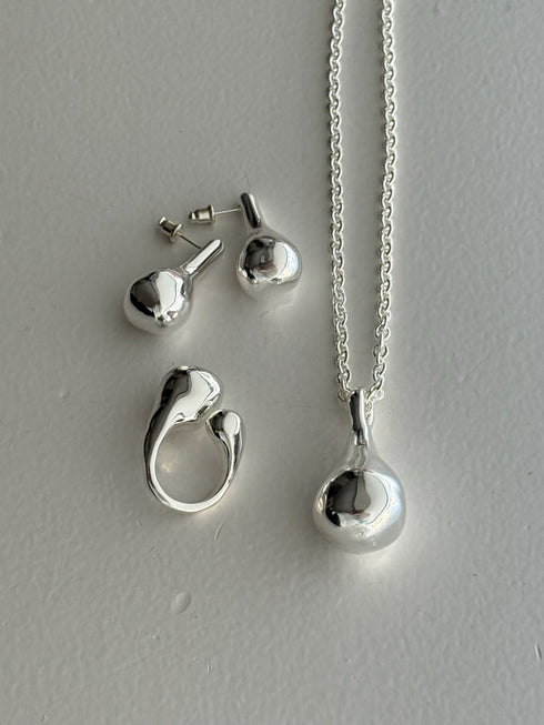 ✧ NEW ✧ floating drop necklace