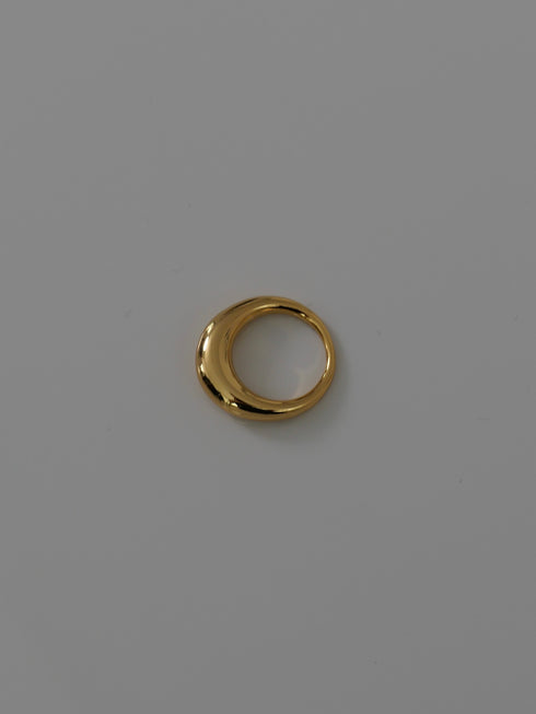 45. Luna ring