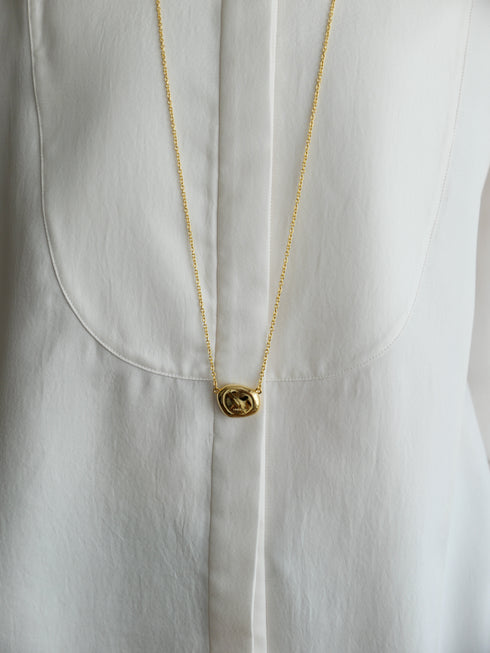 233. Lulu long necklace