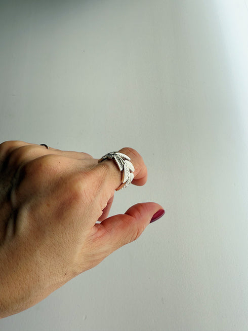 36. leaf ring
