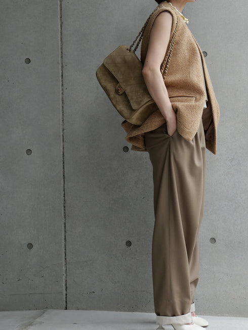 1210. smooth wool tuck pants(予約商品)