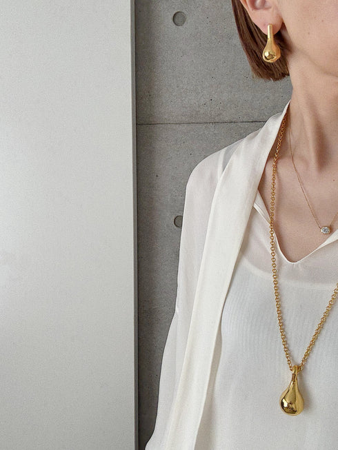 224. floating drop necklace